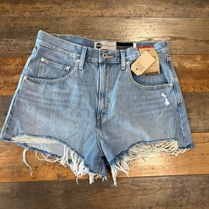 Levi’s silvertab “Mom” short